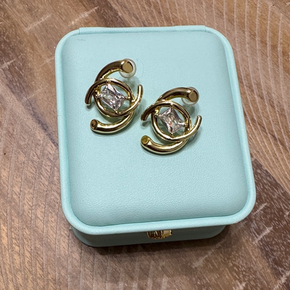 CC 14K Gold Plated Luxury Earrings over brass (has weight)